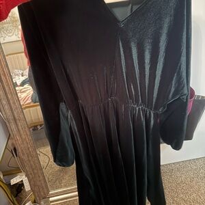 Elegant emerald green Velvet Dress